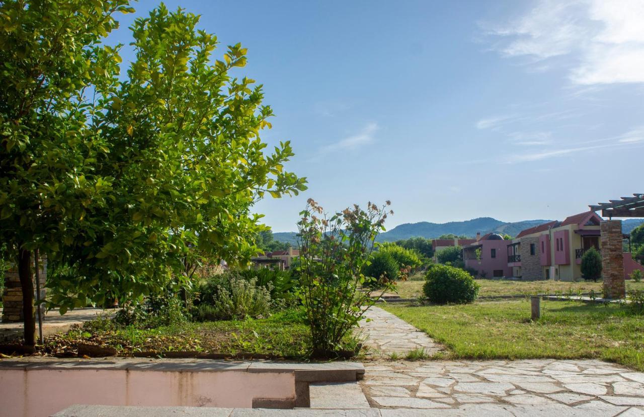 Seaview Maisonette Ierissos Exterior photo